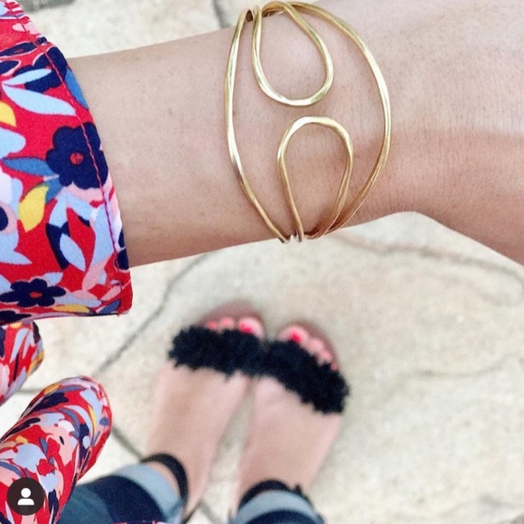 :: Stella & Dot⚜️[GOLD] Fitz Cuff Bracelet - Picture 5 of 8